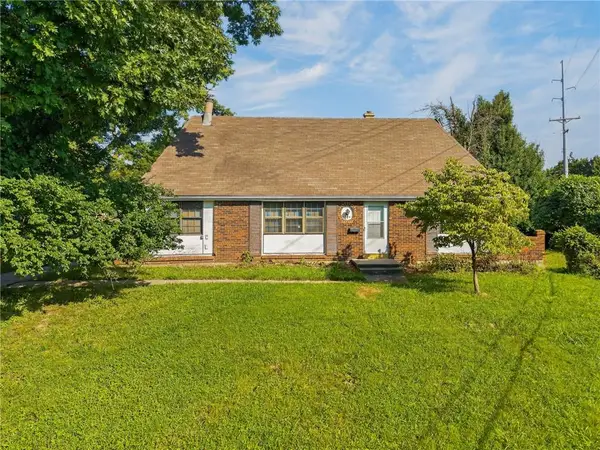 8204 NE 53rd Street, Kansas City, MO 64119