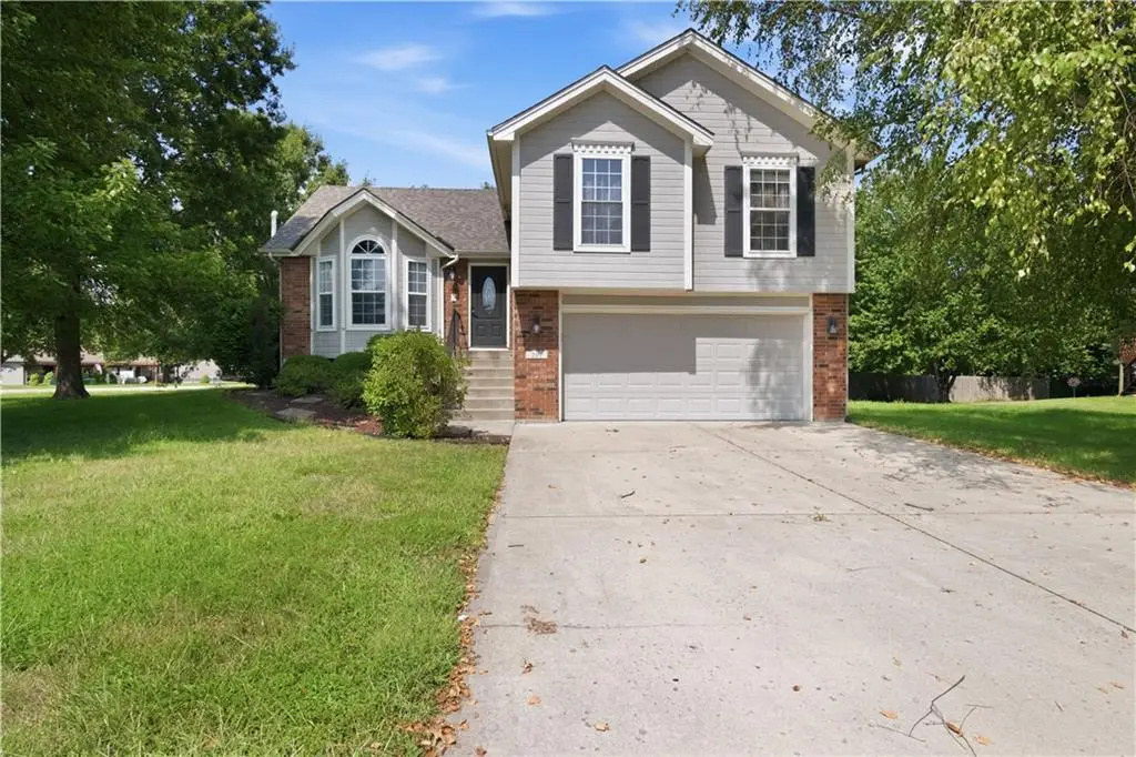 201 Mesa Drive, Smithville, MO 64089 - #1