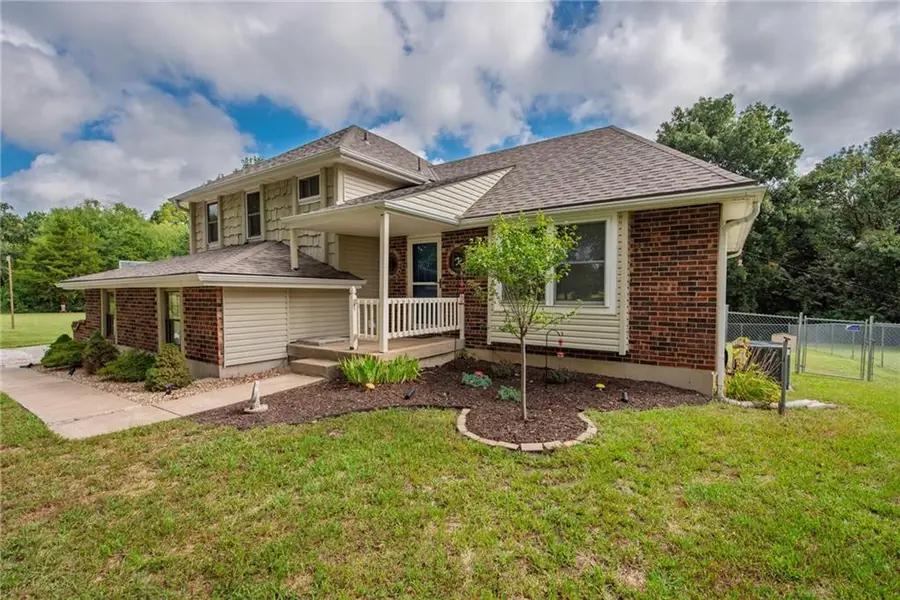 10505 S Munro Road, Lone Jack, MO 64070 - #3