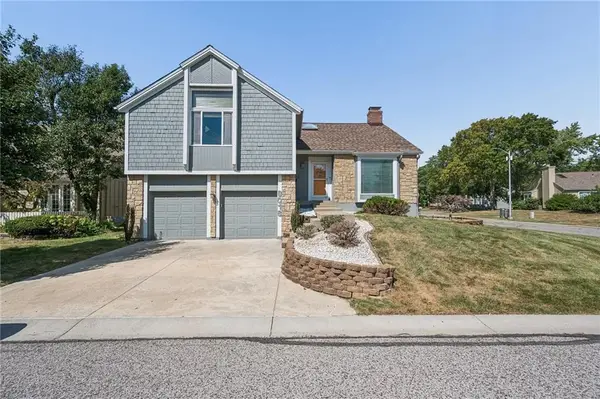 8016 Monrovia Street, Lenexa, KS 66215