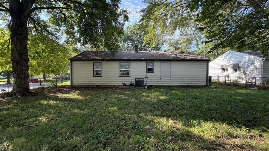 9106 E 72nd Terrace, Raytown, MO 64133 - #3