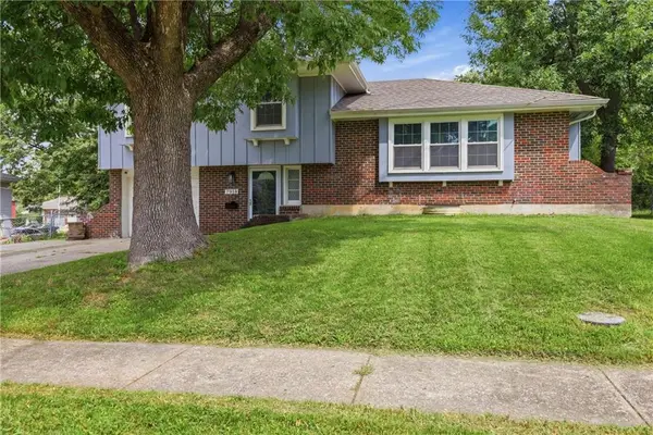 7918 E 117th Street, Kansas City, MO 64134