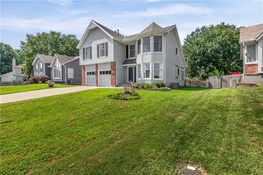 6418 Aminda Street, Shawnee, KS 66226 - #3