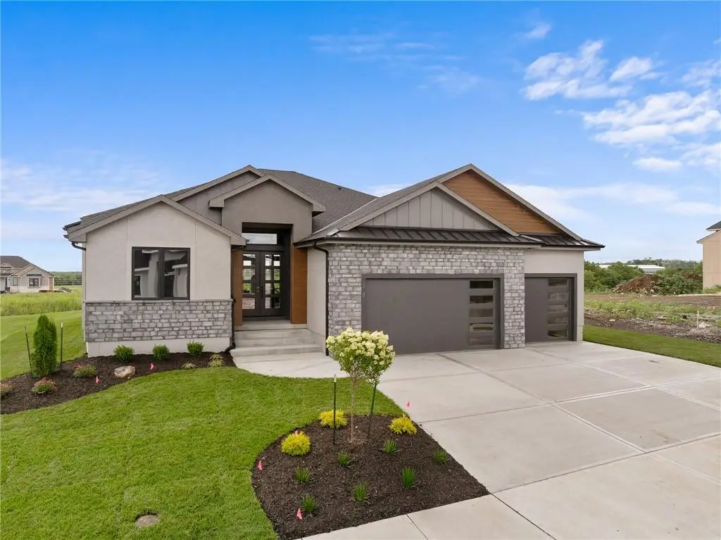 519 Bentwater Drive, Raymore, MO 64083 - #1