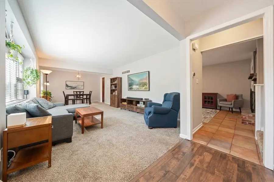 4206 E 105th Terrace, Kansas City, MO 64137 - #3
