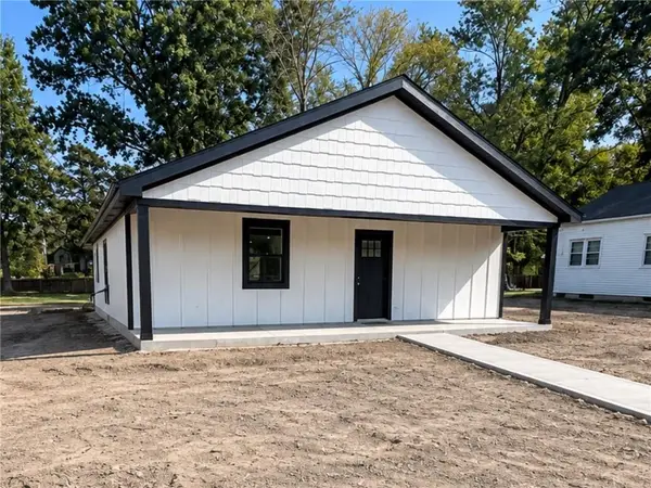 612 W Pine Street, Butler, MO 64730