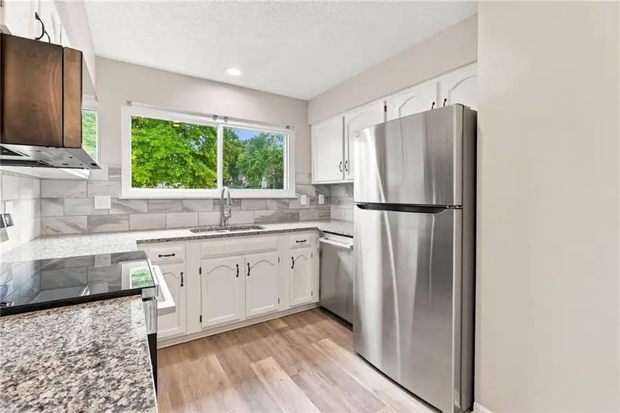 8860 Gallery Street, Lenexa, KS 66215 - #3