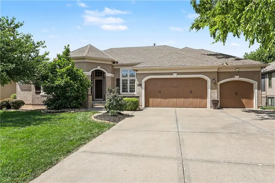 1616 NE Daltons Ridge Drive, Lees Summit, MO 64064 - #2