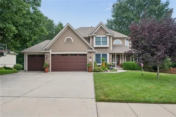 1721 Parkside Drive, Liberty, MO 64068