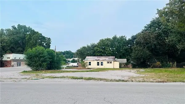 10901 E Truman Road, Independence, MO 64052