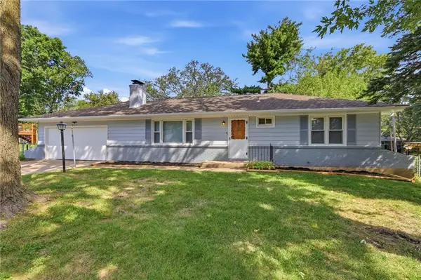 8910 W 48th Street, Merriam, KS 66203