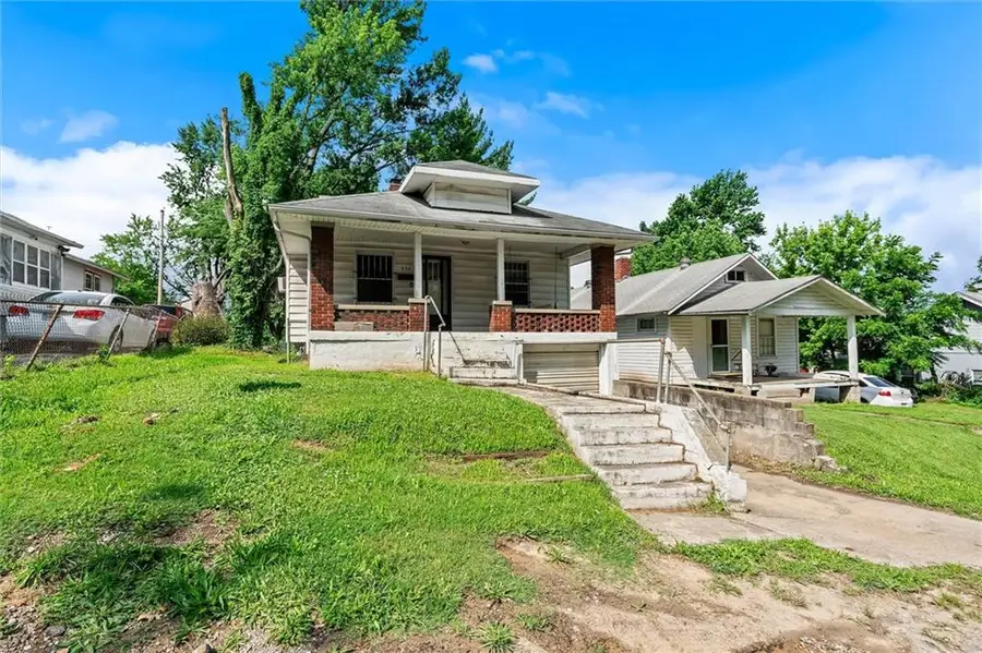 532 Blue Ridge Boulevard, Kansas City, MO 64125 - #2