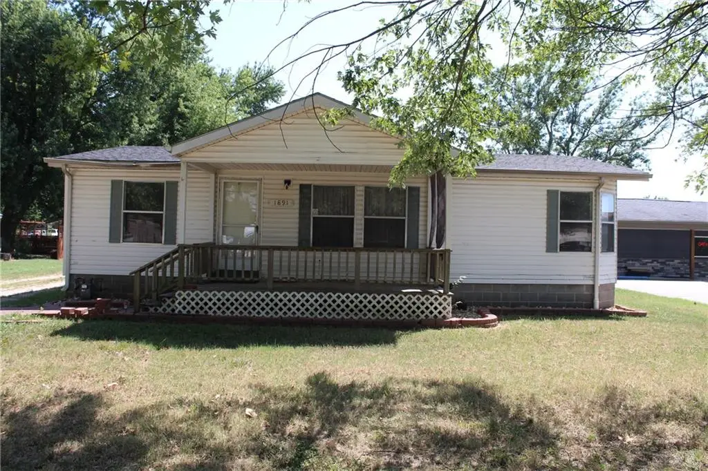 1891 54 Highway Road, Iola, KS 66749 - #1