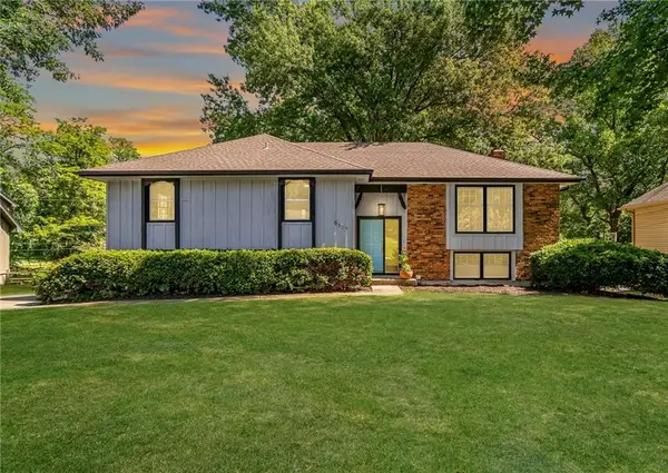 6809 Lakeshore Drive, Kansas City, MO 64133
