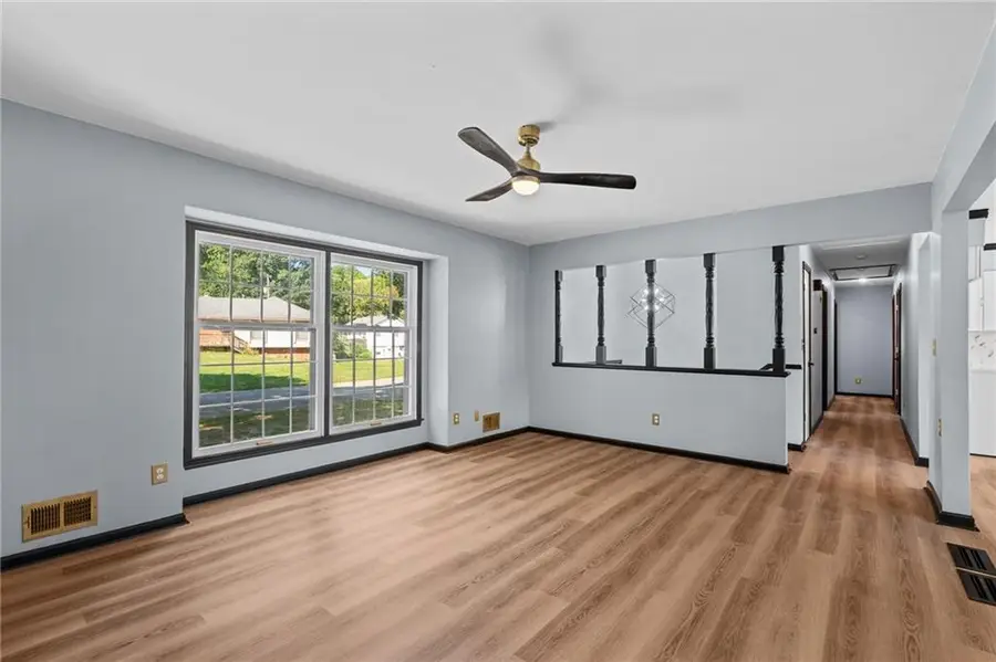 6809 Lakeshore Drive, Kansas City, MO 64133 - #3