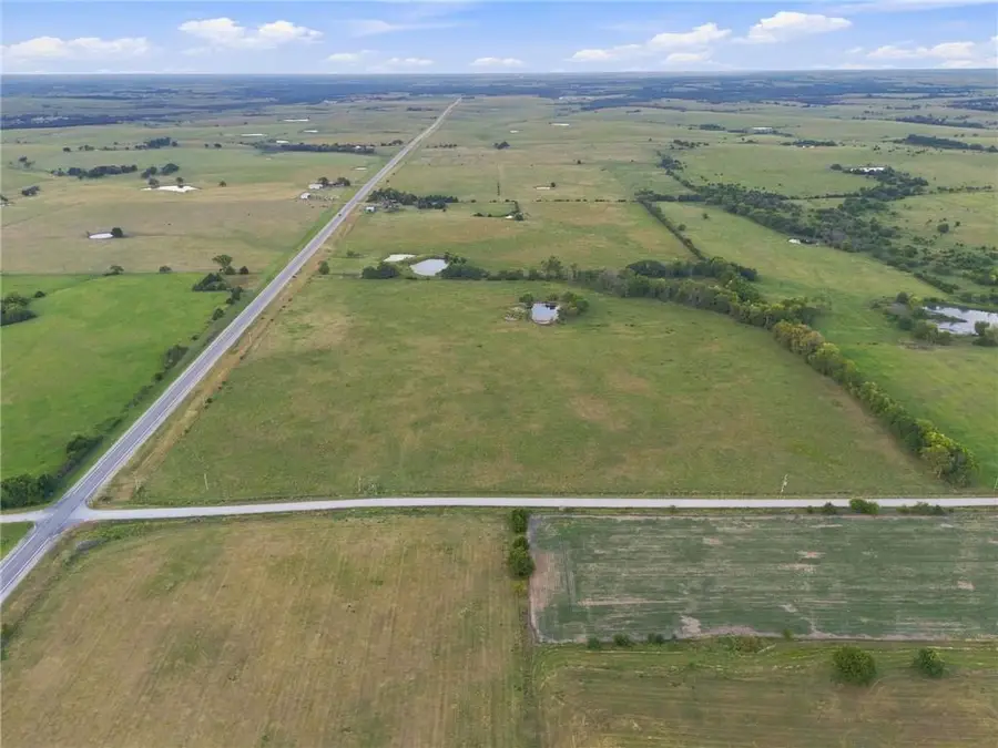 17478 S 59 Highway, Welda, KS 66091 - #2
