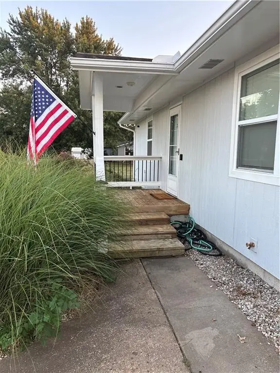 311 N Grant Street, Garnett, KS 66032 - #2