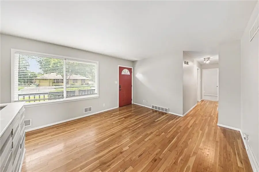 6417 N Indiana Avenue, Kansas City, MO 64119 - #3