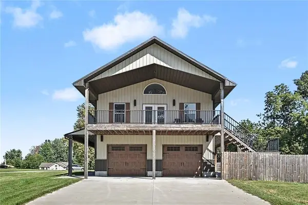 100 S 2nd Street, King City, MO 64463
