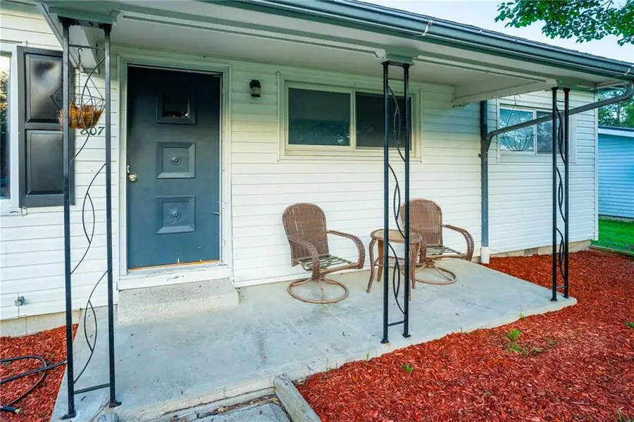 807 S Willow Street, Gallatin, MO 64640 - #3