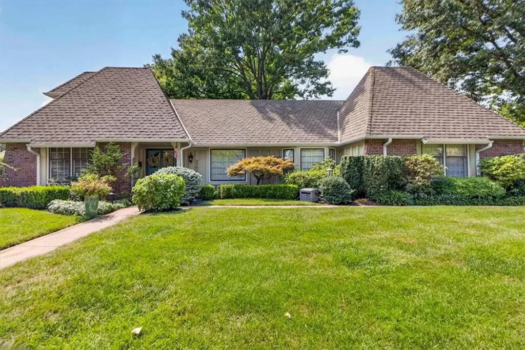9722 Briar Street, Overland Park, KS 66207 - #1