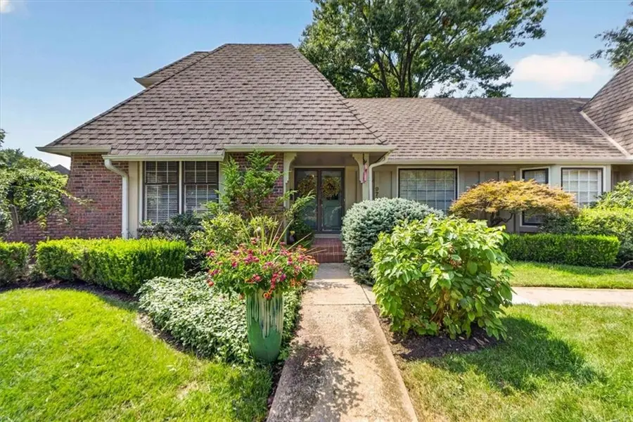 9722 Briar Street, Overland Park, KS 66207 - #2