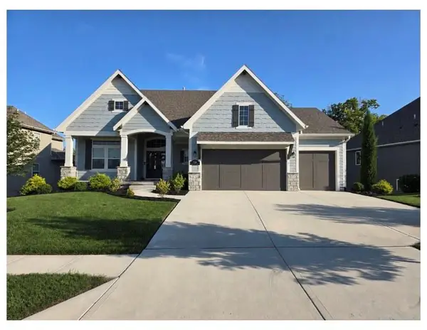 9261 Brownridge Street, Lenexa, KS 66220