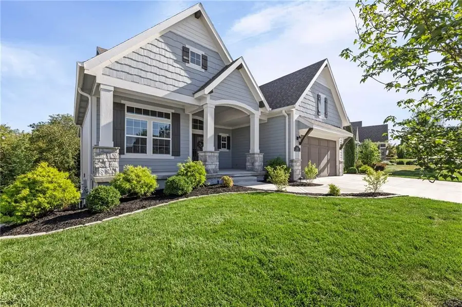 9261 Brownridge Street, Lenexa, KS 66220 - #3