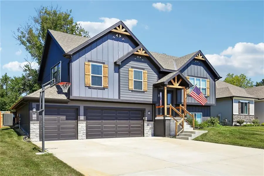 1000 NW Crestwood Drive, Grain Valley, MO 64029 - #2