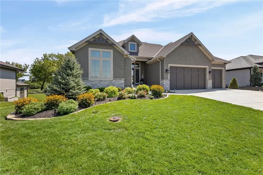 4461 Lakeview Terrace, Basehor, KS 66007 - #2