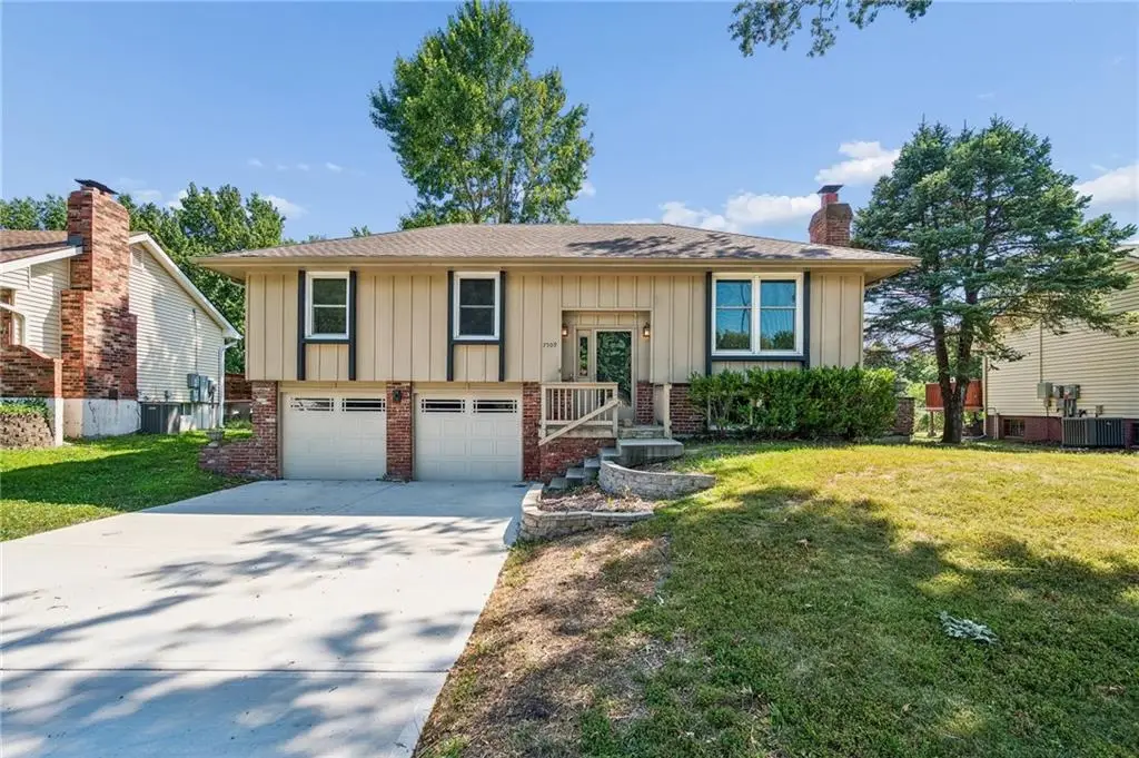 7509 NW 81st Street, Kansas City, MO 64151 - #1