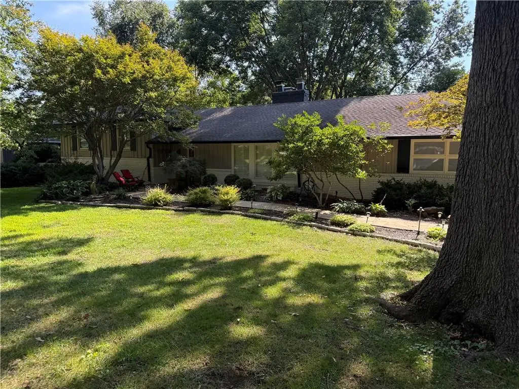 9828 Sagamore Road, Leawood, KS 66206 - #1