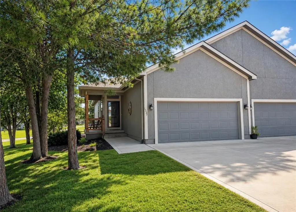 1327 N 158th Terrace, Basehor, KS 66007 - #1