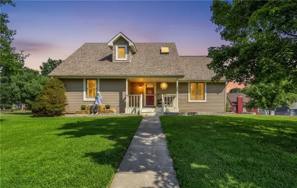 609 Foster Lane, Warrensburg, MO 64093