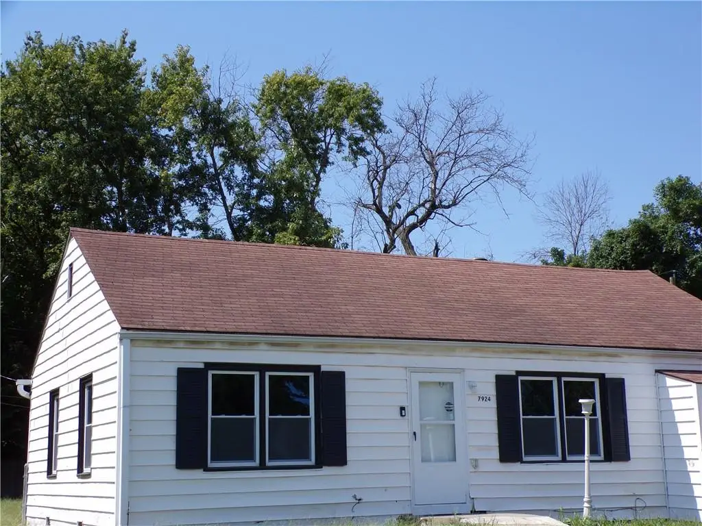 7924 Prospect Avenue, Kansas City, MO 64132 - #1