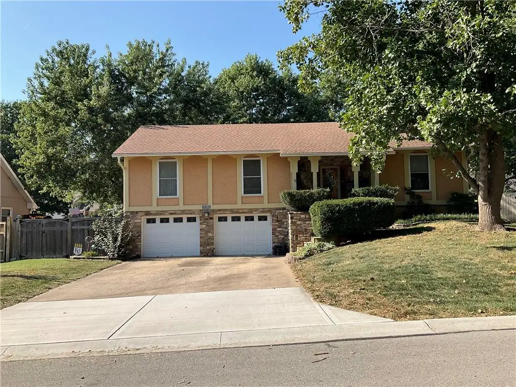 212 Hillcrest Road, Belton, MO 64012 - #1