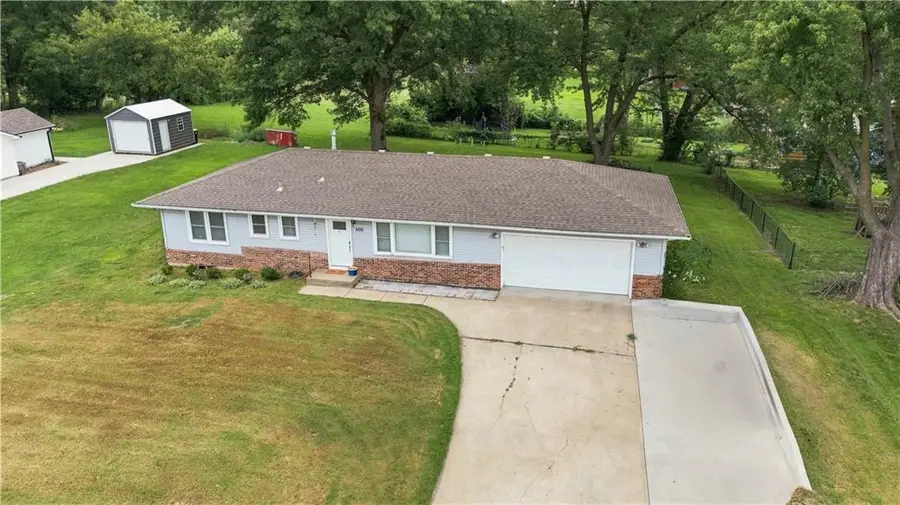 608 NE 82nd Street, Kansas City, MO 64118 - #2