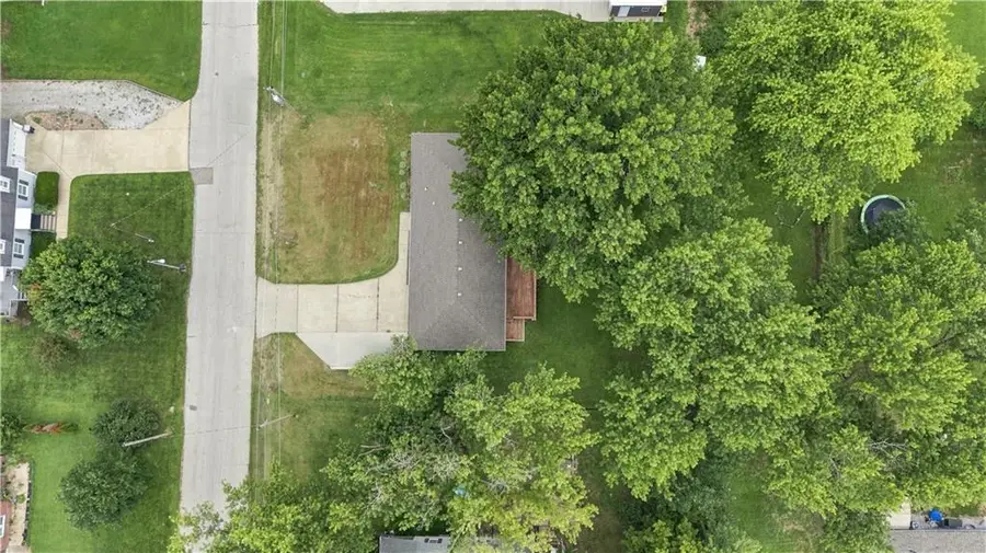608 NE 82nd Street, Kansas City, MO 64118 - #3