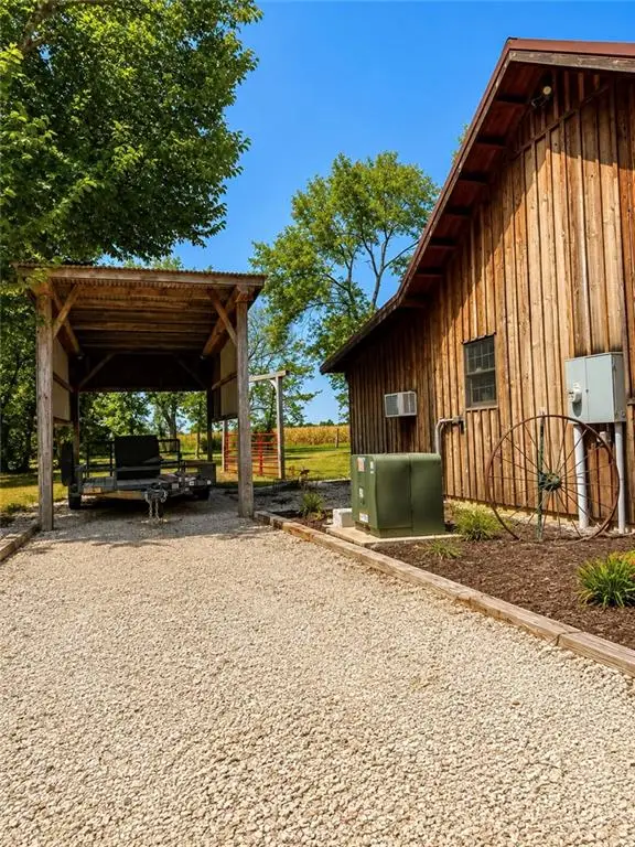 558 1400 Street, Humboldt, KS 66748 - #3