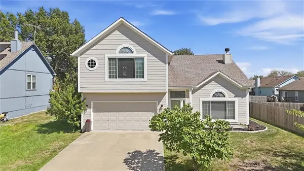 1221 SE Meridian Drive, Lee's Summit, MO 64081