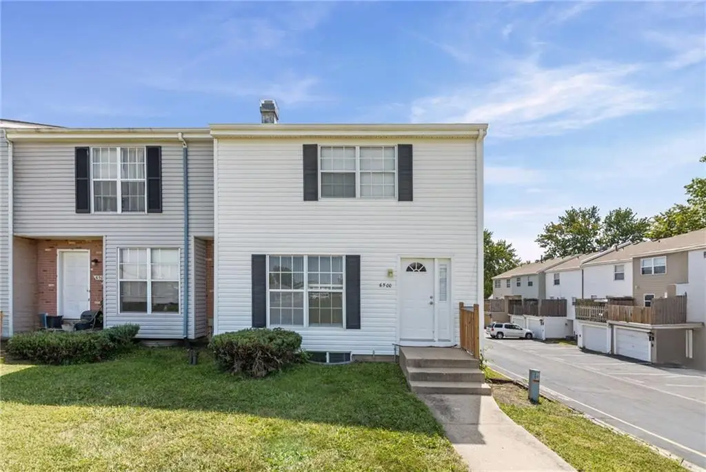 6500 E 128th Street, Grandview, MO 64030 - #1