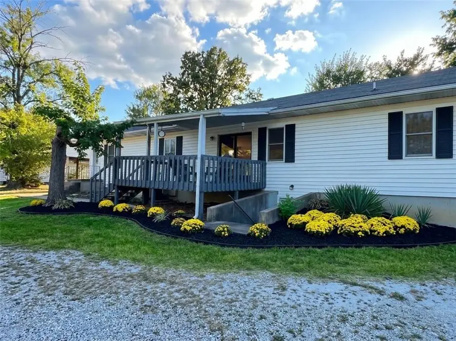 1232 N Tucker Street, Nevada, MO 64772 - #2