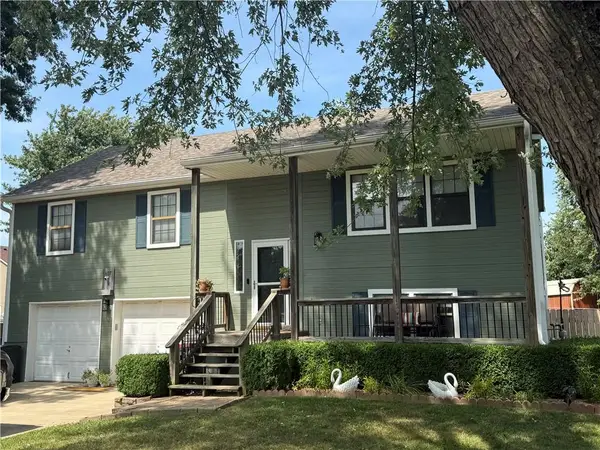 607 SE 120 Rd Road, Warrensburg, MO 64093
