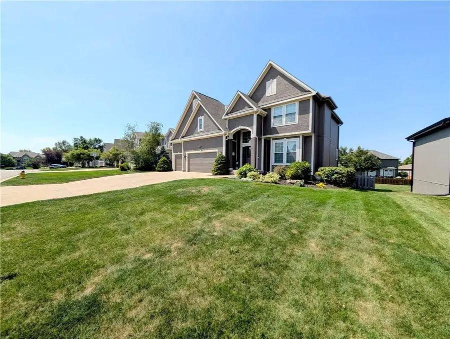 5514 Hilltop Drive, Shawnee, KS 66226 - #3