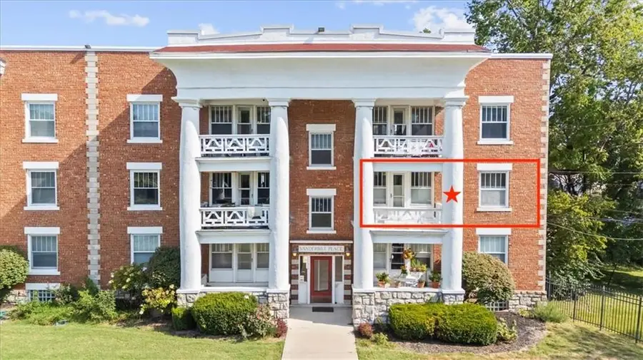406 E 43rd Street #2E, Kansas City, MO 64110 - #2