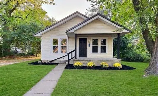 705 N Clay Street, Nevada, MO 64772
