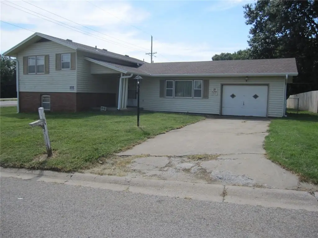 3306 Jennifer Lane, Country Club, MO 64505 - #1