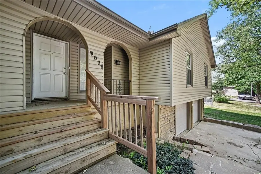 9038 Manning Avenue, Kansas City, MO 64138 - #2