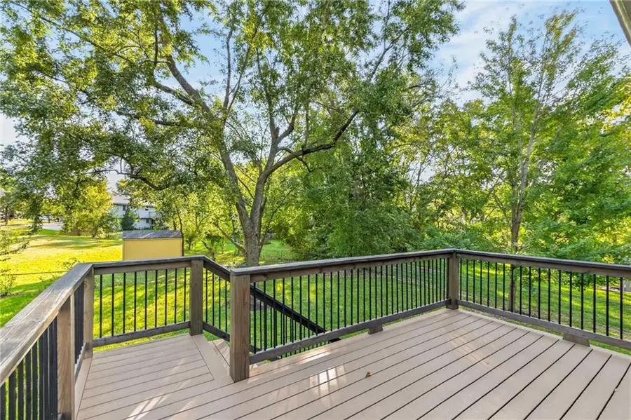 8005 N Congress Avenue, Kansas City, MO 64152 - #3
