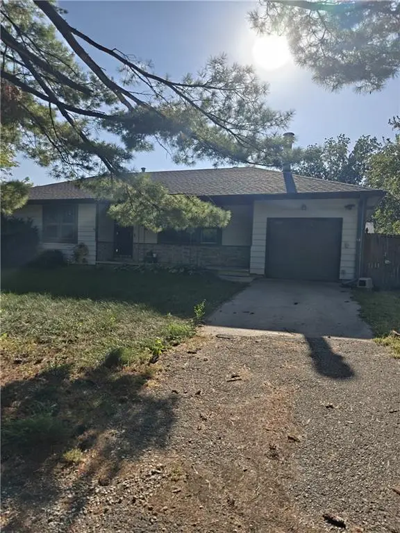 401 S Washington Street, Spring Hill, KS 66083 - #2